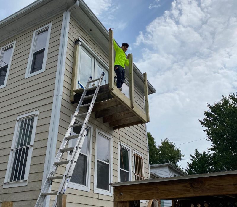 Paint Existing Deck and Fence 4